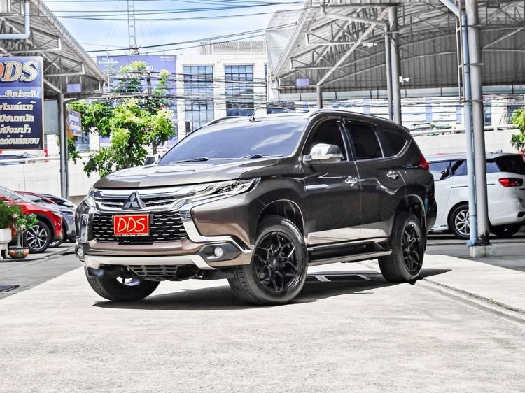 รถ Mitsubishi Pajero Sport 2.4 GT สี น้ำตาล