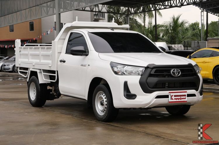 รถ Toyota Hilux Revo 2.4 Entry สี ขาว