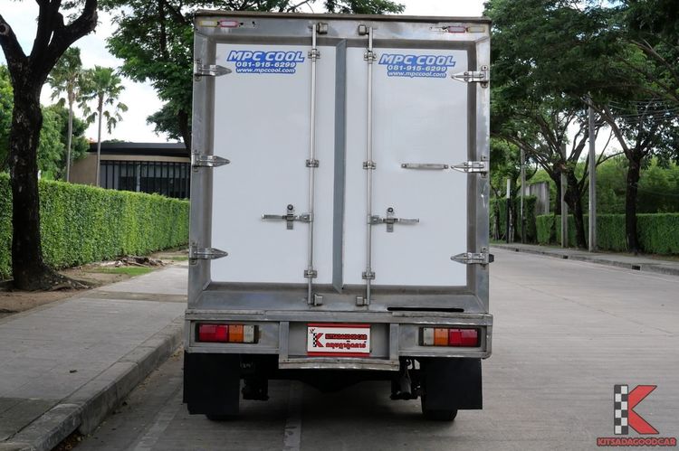 Toyota Hilux Revo 2018 2.4 J Plus Pickup ดีเซล ไม่ติดแก๊ส เกียร์ธรรมดา ขาว รูปที่ 4