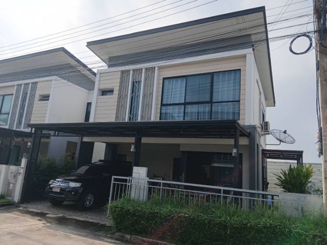 ตกแต่งครบ 2017 ขายบ้านแฝด (หลังเดี่ยว) 2 ชั้น 35 ตรว. 3 ห้องนอน 3 ห้องน้ำ   เจ้าของขายเอง. ราคา 3.9 ล้านบาท สนใจติดต่อ 0946858010 คุณ โย รูปที่ 2