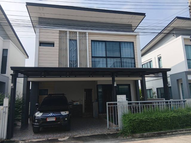 ขายบ้านแฝด (หลังเดี่ยว) 2 ชั้น 35 ตรว. 3 ห้องนอน 3 ห้องน้ำ   เจ้าของขายเอง. ราคา 3.9 ล้านบาท สนใจติดต่อ 0946858010 คุณ โย