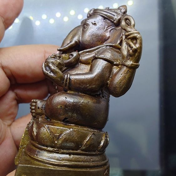 พระพิฆเนศ เฉลิมพระเกียรติ สธ 50 ปี เนื้อสัมฤทธิ์ คณะโบราณคดี มหาวิทยาลัยศิลปากร สร้าง ปี2548 รูปที่ 3