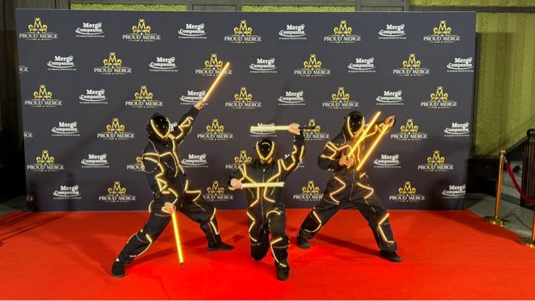 รับงานแสดงโชว์ LED  คุมด้วยระบบซิงก์กับเพลงพร้อมกับอุปกรณ์สุดอลัง รูปที่ 4
