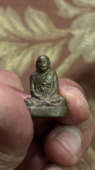 รูปหล่อหลวงปู่เอี่ยมวัดสะพานสูง