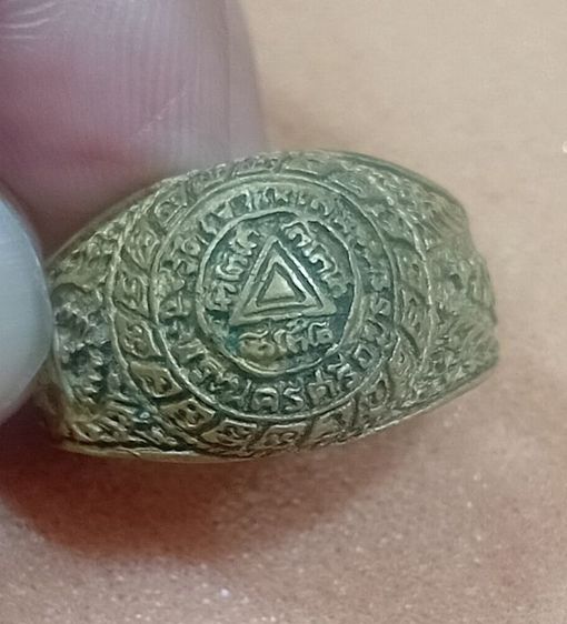 แหวนหลวงปู่ชื้นวัดญาณเสน