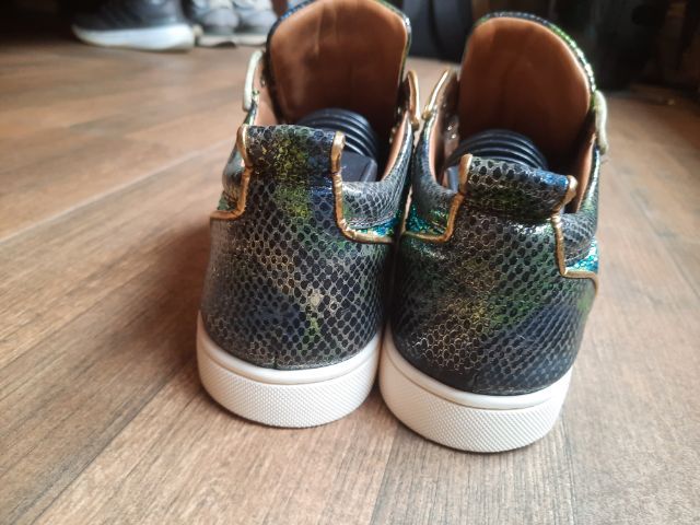 รองเท้ามือสอง Christian Louboutini Python แท้มือสอง รูปที่ 3