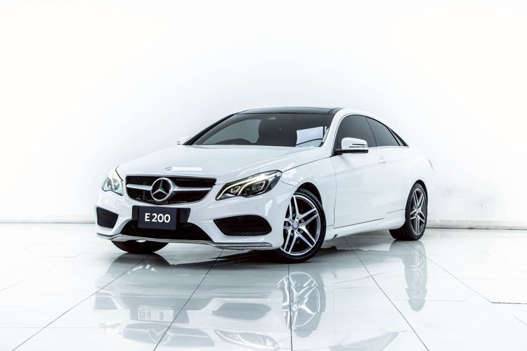รถ Mercedes-Benz E-Class E200 สี ขาว