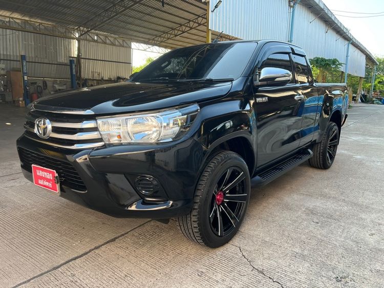รถ Toyota Hilux Revo 2.4 E Prerunner สี ดำ