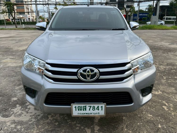 Toyota Hilux Revo 2016 2.4 J Pickup ดีเซล ไม่ติดแก๊ส เกียร์ธรรมดา บรอนซ์เงิน รูปที่ 2