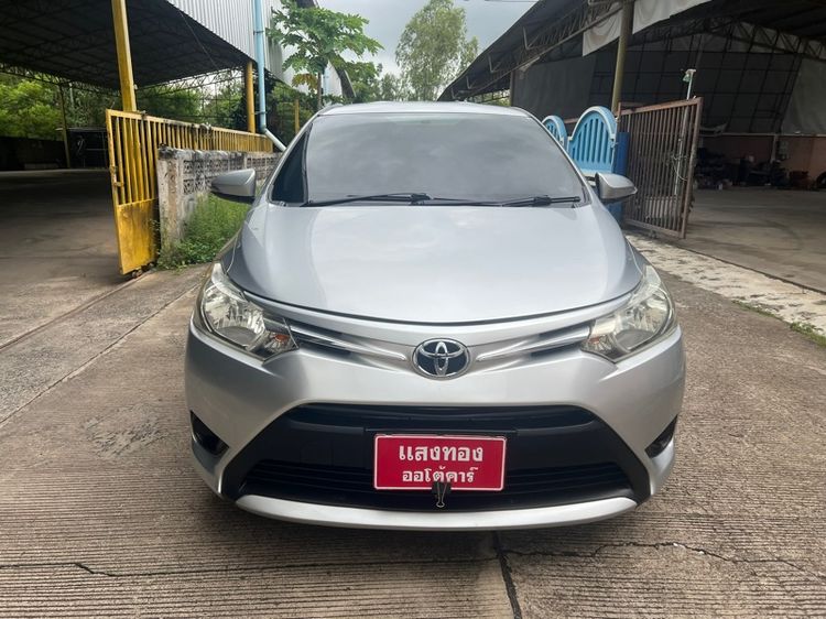 Toyota Vios 2015 1.5 E Sedan เบนซิน ไม่ติดแก๊ส เกียร์อัตโนมัติ เทา รูปที่ 2