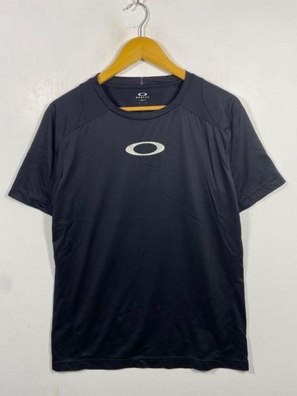ดำ M แขนสั้น อื่นๆ อื่นๆ เสื้อยืด OAKLEY แท้ 💯 size L ขนาด อก 21 ยาว 27.5 นิ้ว สภาพใหม่มาก ทรงสวย เนื้อผ้ายืดหยุ่นดีระบายอากาศดีมาก หายากน่าสะสมครับ