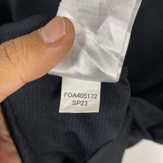 เสื้อยืด OAKLEY แท้ 💯 size L ขนาด อก 21 ยาว 27.5 นิ้ว สภาพใหม่มาก ทรงสวย เนื้อผ้ายืดหยุ่นดีระบายอากาศดีมาก หายากน่าสะสมครับ รูปที่ 4