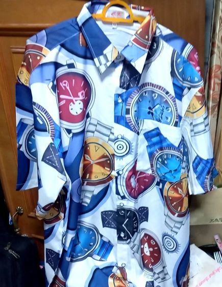 เสื้อสวย ๆ ใส่สบาย ๆ มีหลายลาย เนื้อผ้าไหมอิตาลี ใส่ได้เลยไม่ยับ ไม่ต้องรีด