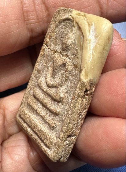 🙏พระสมเด็จพิมพ์ใหญ่ เนื้อเก่ามีมวลสาร ซ่อมเดิม รูปที่ 4