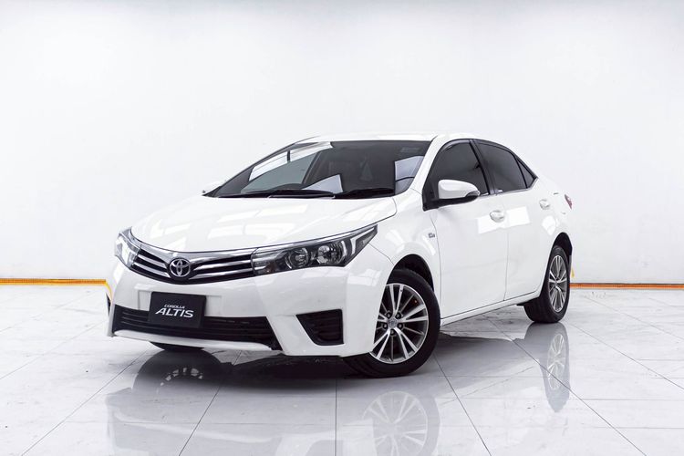 รถ Toyota Altis 1.6 E CNG สี ขาว