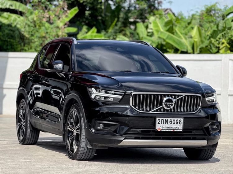 รถ Volvo XC40 Recharge 1.5 T5 Inscription สี ดำ
