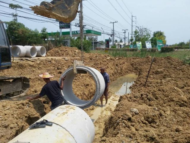 รับถมที่ ขุดบ่อ วางท่อ  รูปที่ 2