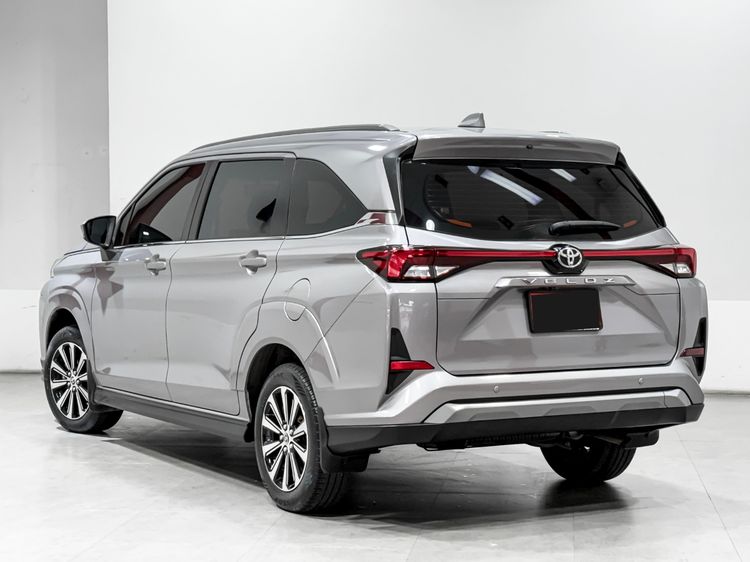 Toyota Veloz 2023 1.5 Smart Utility-car เบนซิน เกียร์อัตโนมัติ บรอนซ์เงิน รูปที่ 4