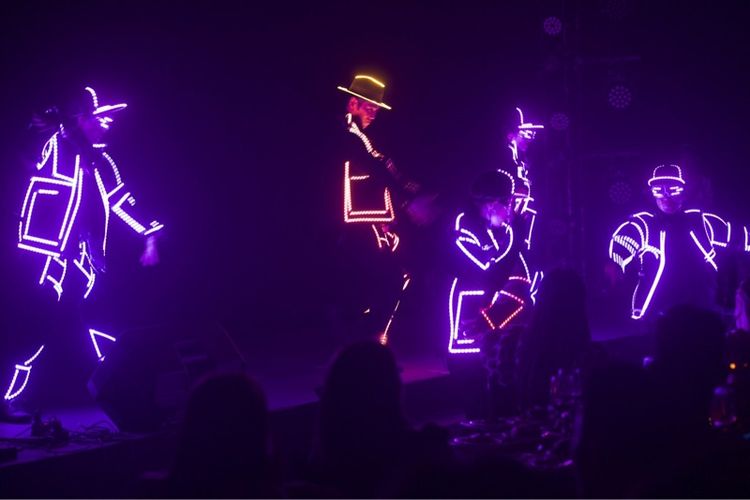 รับแสดงโชว์ neon hiphop ปารตี้ รูปที่ 8