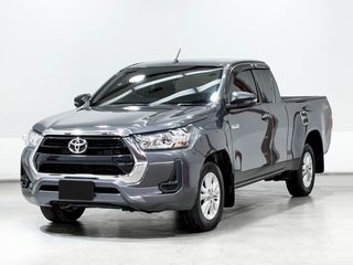 Toyota Hilux Revo 2.4 Z Edition Entry 2024 KC820X