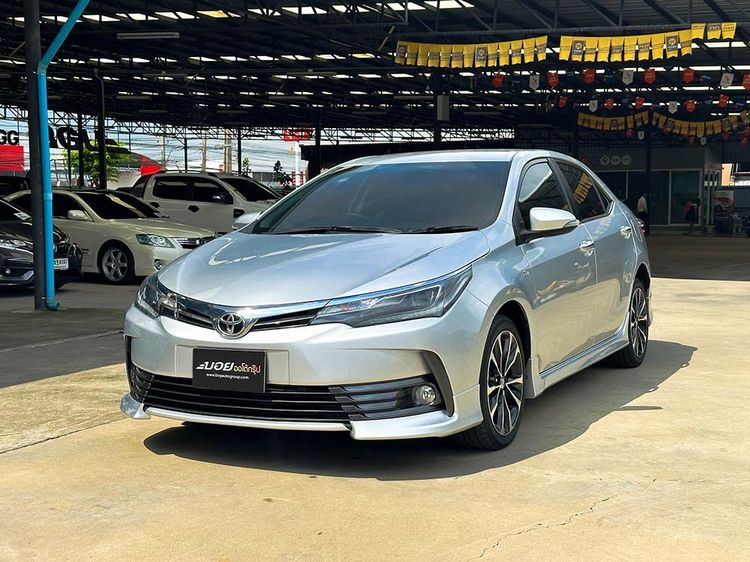 รถ Toyota Altis 1.8 Esport สี บรอนซ์เงิน