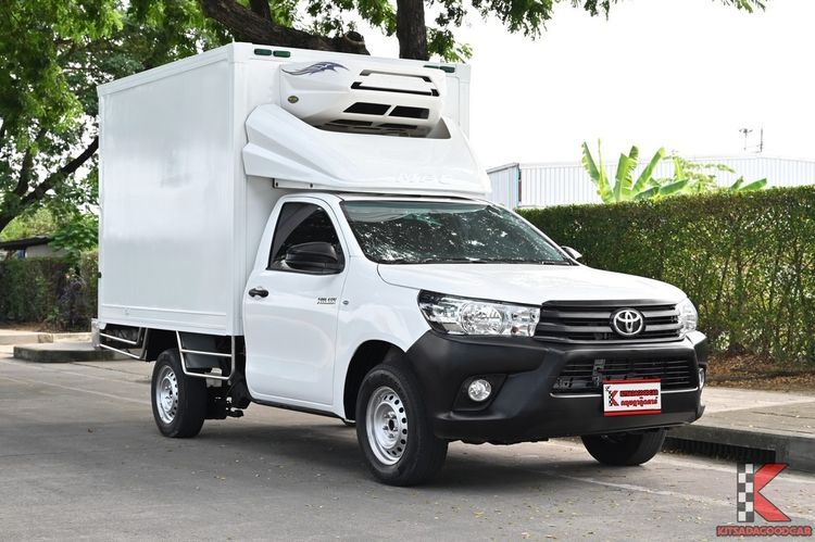 รถ Toyota Hilux Revo 2.4 J Plus สี ขาว