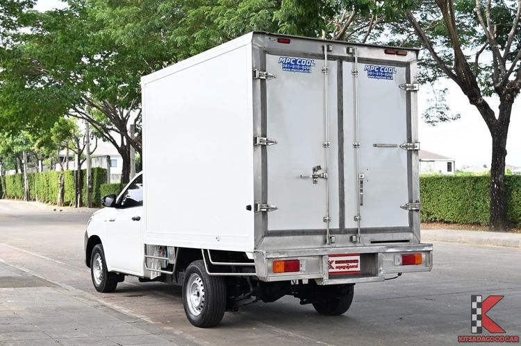 Toyota Hilux Revo 2018 2.4 J Plus Pickup ดีเซล ไม่ติดแก๊ส เกียร์ธรรมดา ขาว รูปที่ 3