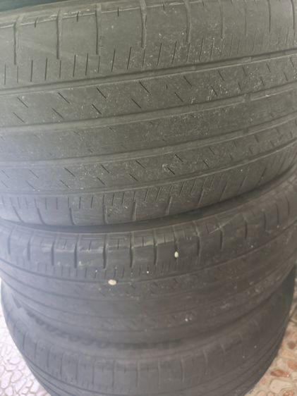 ขายยางรถยนต์บริดสโตน มือสอง 215 60 17 ปี 2023 ขายตามสภาพดังรูป มีปะสตรีม1เส้น นัดรับได้ที่ลาดพร้าว 101 กทม. รูปที่ 9