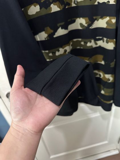 เสื้อสเวิ๊ตเตอร์(ฮู้ด)ลายคาโม่สีดำ แบรนด์ Nike รูปที่ 6