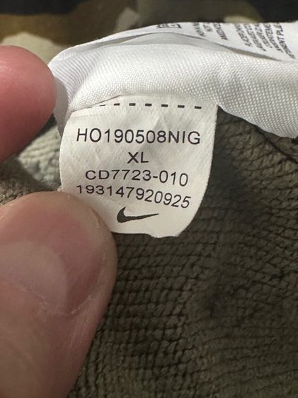 เสื้อสเวิ๊ตเตอร์(ฮู้ด)ลายคาโม่สีดำ แบรนด์ Nike รูปที่ 5
