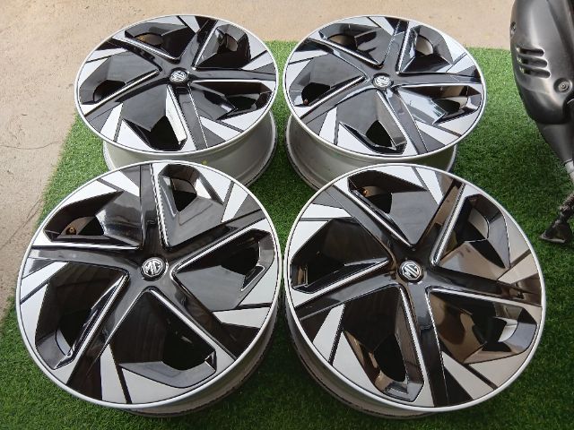 ล้อเดิม MG4 ขอบ17 5รู สภาพสวย รูปที่ 11