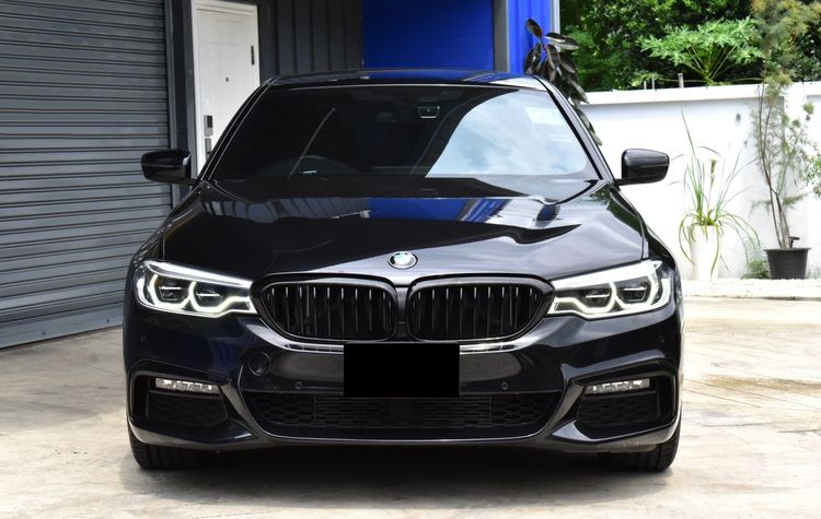 BMW Series 5 2019 520d Sedan ดีเซล เกียร์อัตโนมัติ ดำ รูปที่ 2