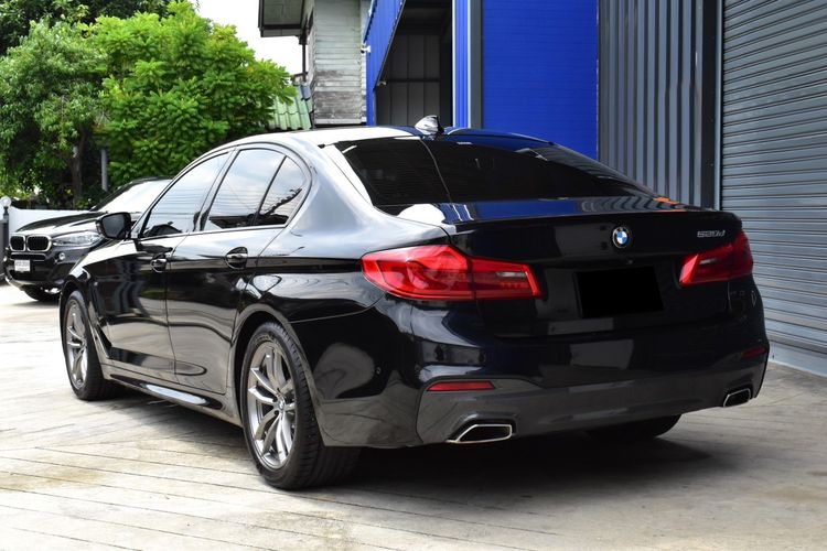 BMW Series 5 2019 520d Sedan ดีเซล เกียร์อัตโนมัติ ดำ รูปที่ 3