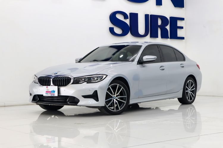 รถ BMW Series 3 320d สี เทา