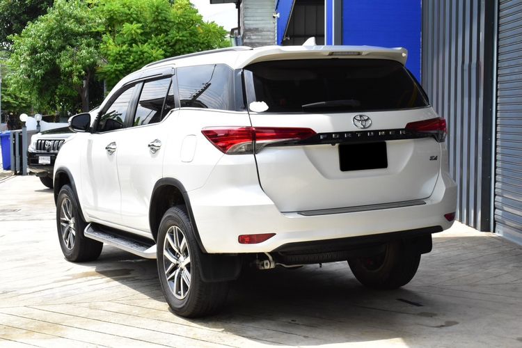 Toyota Fortuner 2019 2.4 V 4WD Utility-car ดีเซล เกียร์อัตโนมัติ ขาว รูปที่ 4