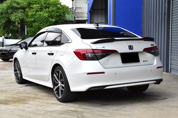 Honda Civic 2023 2.0 eHEV RS Sedan ไฮบริด เกียร์อัตโนมัติ ขาว รูปที่ 3