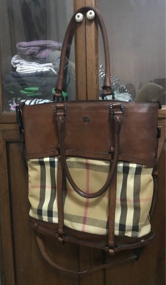 กระเป๋าburberry แท้