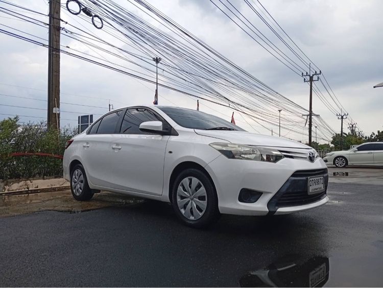 Toyota Vios 2013 1.5 J Sedan เบนซิน LPG เกียร์อัตโนมัติ ขาว