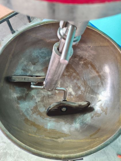 ส่งต่อเครื่องกวนไส้ ของ คิงกล้วยน้ำไทย รุ่น King 20 ปรับความเร็วได้สองเกียร์ กะทะ ทองเหลืองอย่างหนาอย่างดี 1สอบถามได้ รูปที่ 2