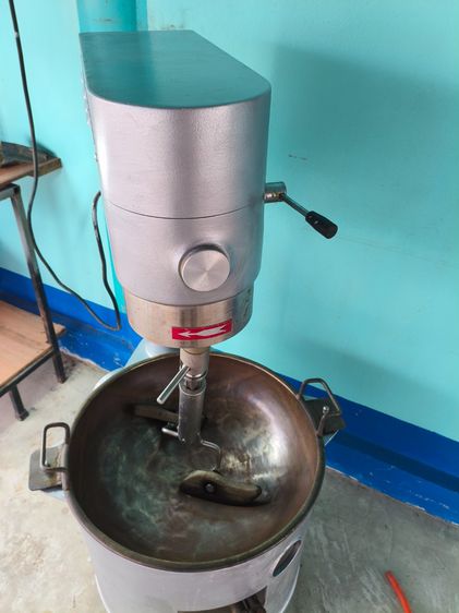 ส่งต่อเครื่องกวนไส้ ของ คิงกล้วยน้ำไทย รุ่น King 20 ปรับความเร็วได้สองเกียร์ กะทะ ทองเหลืองอย่างหนาอย่างดี 1สอบถามได้