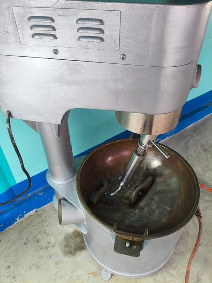 ส่งต่อเครื่องกวนไส้ ของ คิงกล้วยน้ำไทย รุ่น King 20 ปรับความเร็วได้สองเกียร์ กะทะ ทองเหลืองอย่างหนาอย่างดี 1สอบถามได้ รูปที่ 5