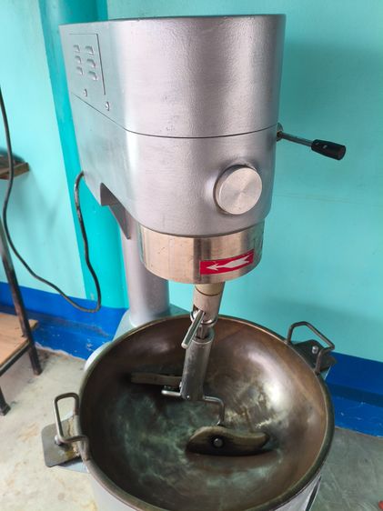 ส่งต่อเครื่องกวนไส้ ของ คิงกล้วยน้ำไทย รุ่น King 20 ปรับความเร็วได้สองเกียร์ กะทะ ทองเหลืองอย่างหนาอย่างดี 1สอบถามได้ รูปที่ 3