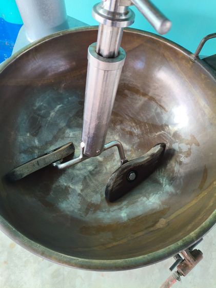 ส่งต่อเครื่องกวนไส้ ของ คิงกล้วยน้ำไทย รุ่น King 20 ปรับความเร็วได้สองเกียร์ กะทะ ทองเหลืองอย่างหนาอย่างดี 1สอบถามได้ รูปที่ 6