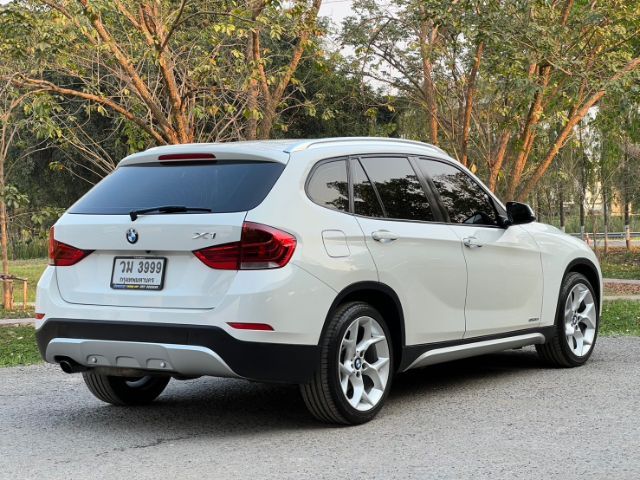 BMW X1 2014 2.0 sDrive18d xLine Utility-car เบนซิน ไม่ติดแก๊ส เกียร์อัตโนมัติ ขาว รูปที่ 3