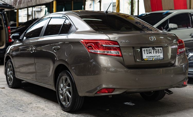 Toyota Vios 2017 1.5 E Sedan เบนซิน ไม่ติดแก๊ส เกียร์อัตโนมัติ น้ำตาล รูปที่ 3