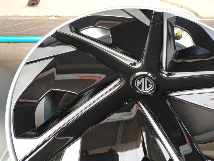 แม็กmg ขอบ17ป้ายแดง สีเดิม ใส่ mg5 mg ep mg hs ,mg zs ev รูปที่ 5