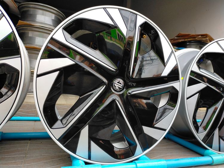 แม็กmg ขอบ17ป้ายแดง สีเดิม ใส่ mg5 mg ep mg hs ,mg zs ev