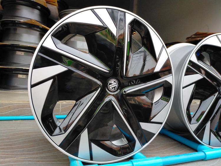แม็กmg ขอบ17ป้ายแดง สีเดิม ใส่ mg5 mg ep mg hs ,mg zs ev รูปที่ 2