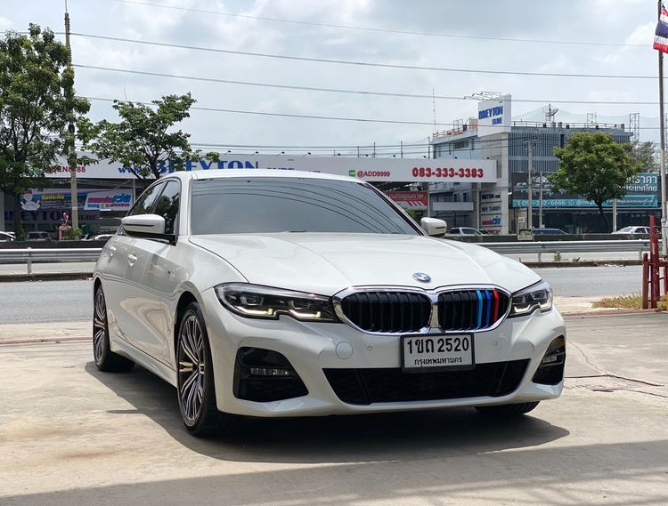 รถ BMW Series 3 320d สี ขาว