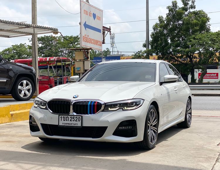 BMW Series 3 2021 320d Sedan ดีเซล ไม่ติดแก๊ส เกียร์อัตโนมัติ ขาว รูปที่ 4